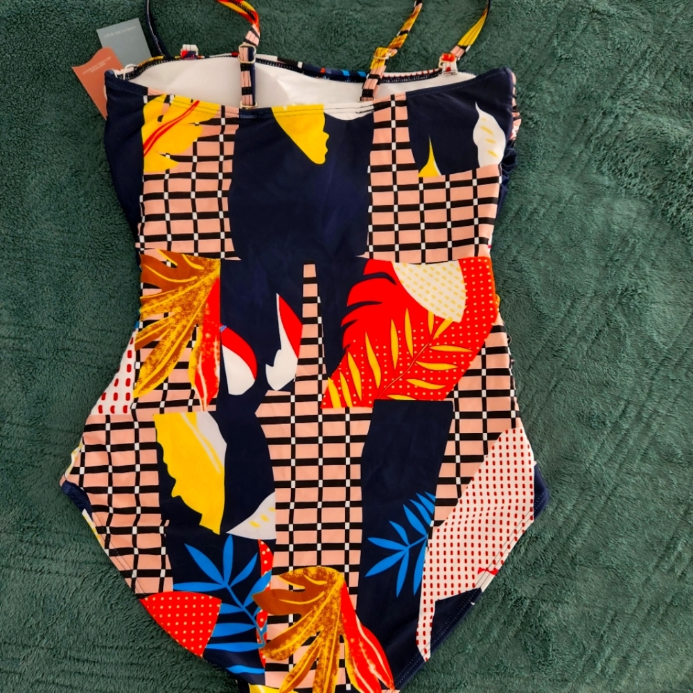 Bathing suit